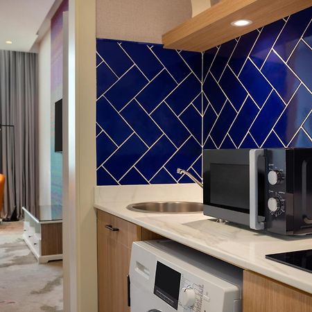 La Quinta By Wyndham Abu Dhabi Al Wahda Ξενοδοχείο Εξωτερικό φωτογραφία