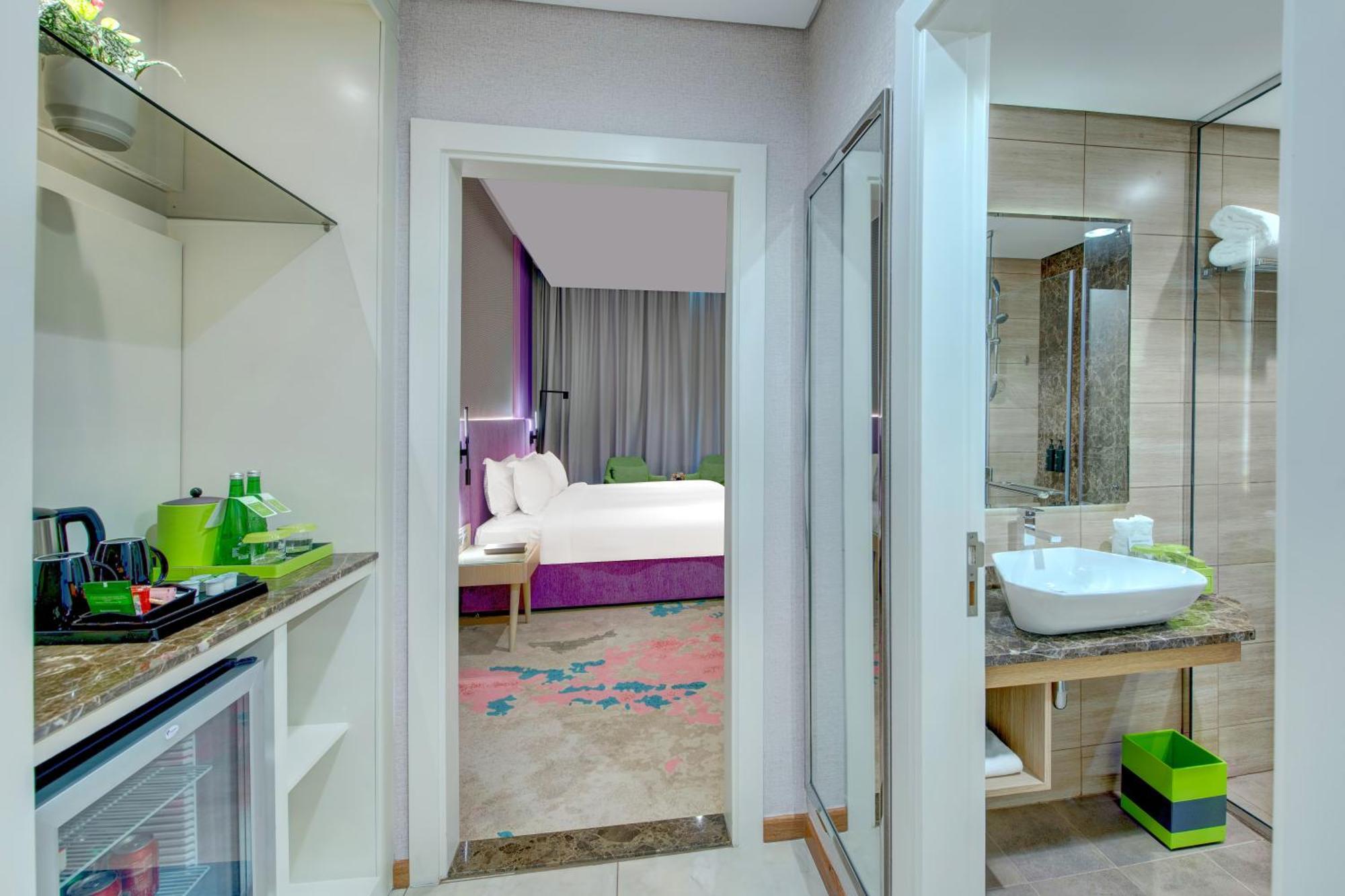 La Quinta By Wyndham Abu Dhabi Al Wahda Ξενοδοχείο Εξωτερικό φωτογραφία