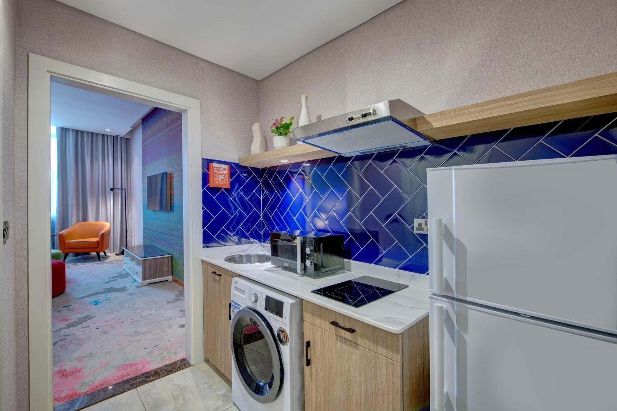 La Quinta By Wyndham Abu Dhabi Al Wahda Ξενοδοχείο Εξωτερικό φωτογραφία