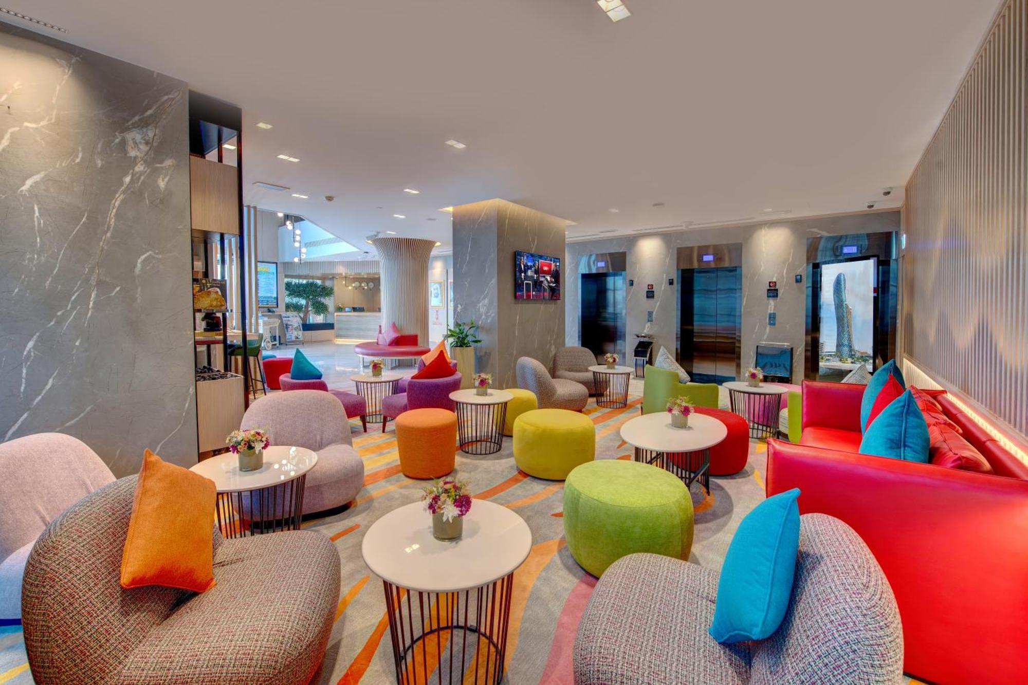 La Quinta By Wyndham Abu Dhabi Al Wahda Ξενοδοχείο Εξωτερικό φωτογραφία